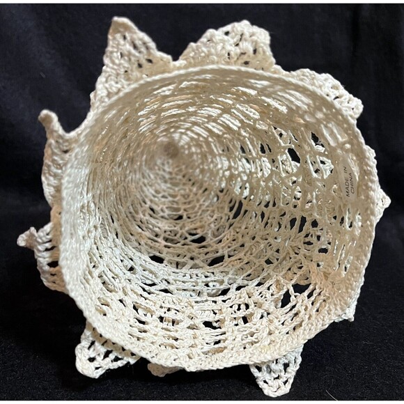 5 Vtg Handmade White Crochet Christmas Starched Trees Decor Varied Heights 5-8in - Picture 4 of 9